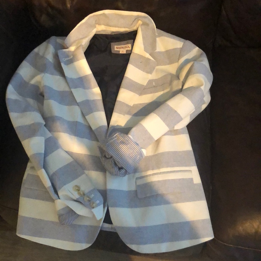 Cute spring blazer!